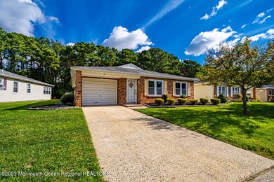 11 Lions Head Blvd S Brick-large-002-030