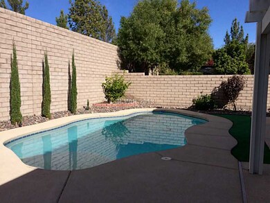 Swimming Pool/Hot Tub/Sauna.