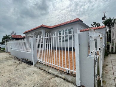Atenas St. Ext Forest Hills unit v, Bayamon, PR 00959 - photo 2