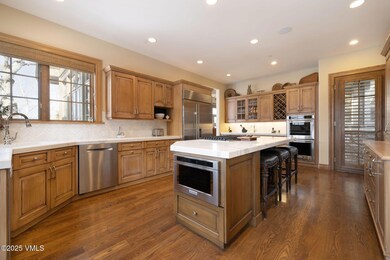 2504_273_bearden_interior_kitchen_b