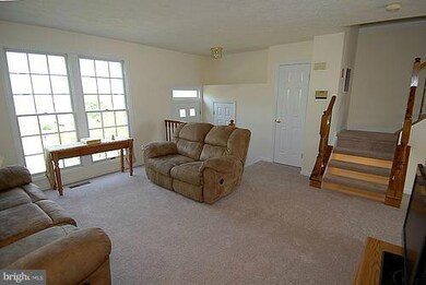 7908 Brightmeadow Ct, Ellicott City, MD 21043 - photo 3