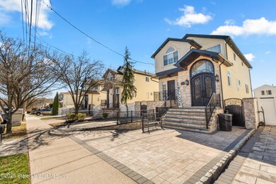 74 Pitney Ave, Staten Island, NY 10309 - photo 4