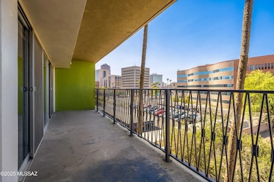 425 W Paseo Redondo unit 3, Tucson, AZ 85701 - photo 2