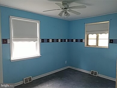 111 E Garrison Rd, Brookhaven, PA 19015 - photo 7