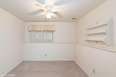 05_1841WAshSt_18001_Bedroom_Large