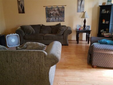 17613 Virginia Ave unit 2, Bellflower, CA 90706 - photo 2