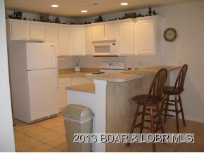 Kitchen with Breakfast Bar