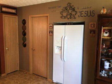 2nd side of kitchen