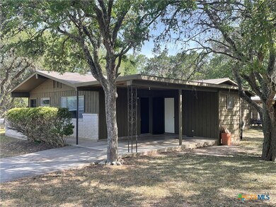 902 Hazelton St unit 4, San Marcos, TX 78666 - photo 2