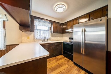 30317 Ridge Rd, Wickliffe, OH 44092 - photo 7