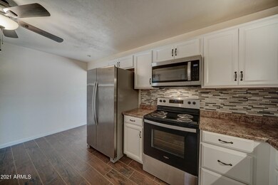 856 E Friar Ave-7