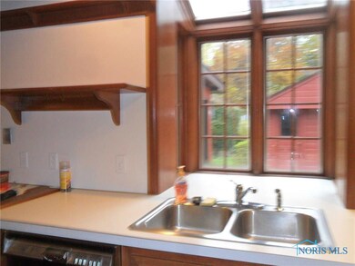 4127 Elmhurst Rd, Toledo, OH 43613 - photo 6