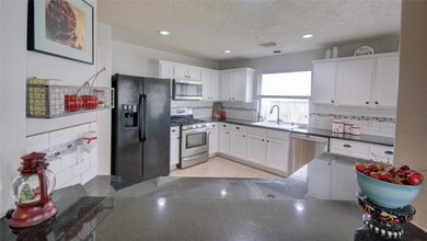 2711 Linden Park Ln, Spring, TX 77386 - photo 7