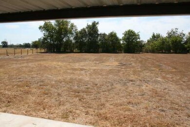 811 Little Elm Loop, Temple, TX 76501 - photo 5