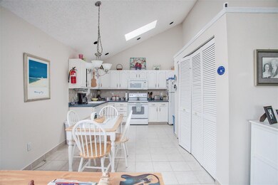 413 W Hildreth Ave unit C, Wildwood, NJ 08260 - photo 3