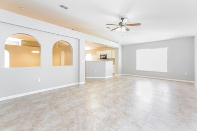 002-photo-living-room-7570516