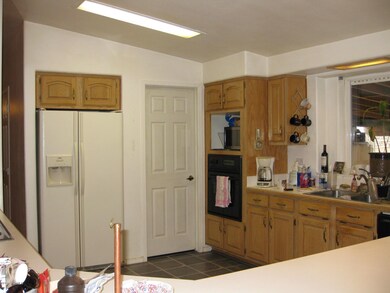 kitchen 2 emm