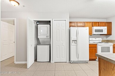 5201 Playpen Dr unit 811, Jacksonville, FL 32210 - photo 7