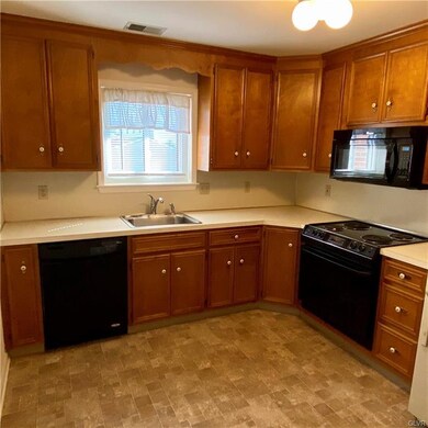 950 Cold Spring Rd unit 11, Allentown, PA 18103 - photo 6