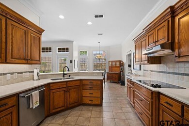 1221 1221 Parkview, Tyler, TX 75703 - photo 7