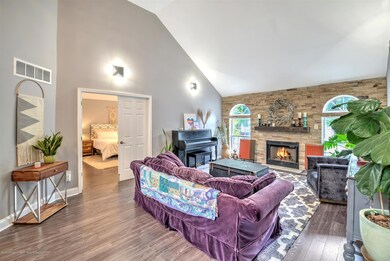 02-LIVING ROOM