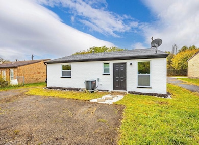 3388 Ninann Ct, Cincinnati, OH 45211 - photo 4