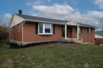 1818 Kathy Ln, Miamisburg, OH 45342 - photo 2