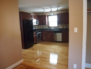 37 Union St unit 1, Salem, MA 01970 - photo 4