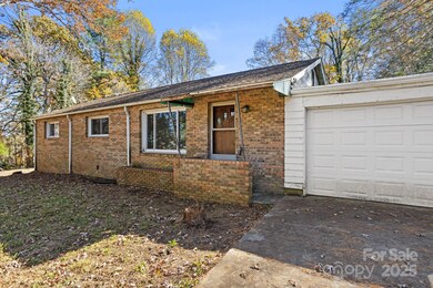 601 E Blue Ridge Rd, East Flat Rock, NC 28726 - photo 3