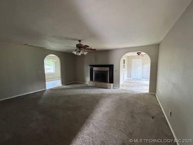 711 E Lucy Ave, Sallisaw, OK 74955 - photo 6