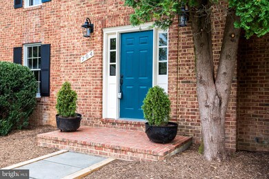 704 Talahi Ct SE, Vienna, VA 22180 - photo 3