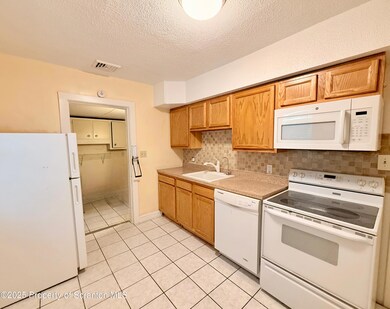 1304 Saint Ann St unit 2, Scranton, PA 18504 - photo 6
