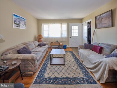 345 E Dark Hollow Rd unit 1, Pipersville, PA 18947 - photo 3