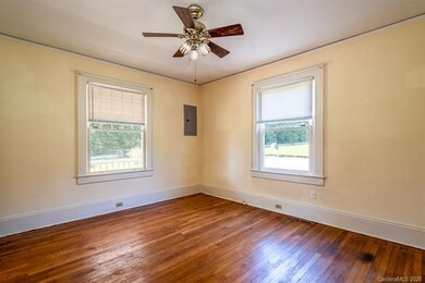 416 Wallace Springs Rd, Statesville, NC 28677 - photo 5