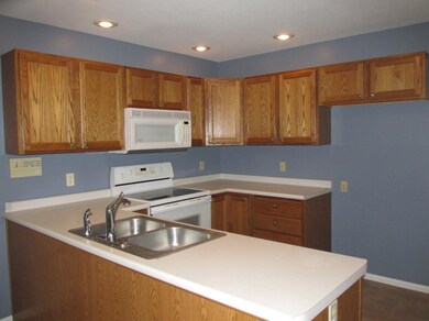 831 E Remington Square, La Porte, IN 46350 - photo 7