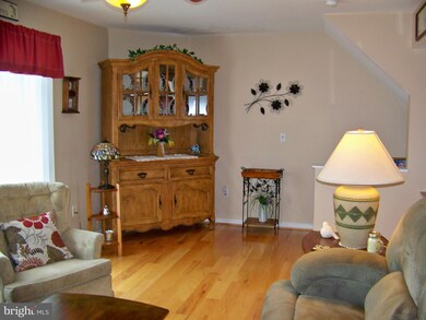 89 S Gala unit 449, Littlestown, PA 17340 - photo 5