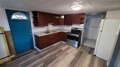 650 Sherman St unit Rear Unit, Allentown, PA 18109 - photo 3