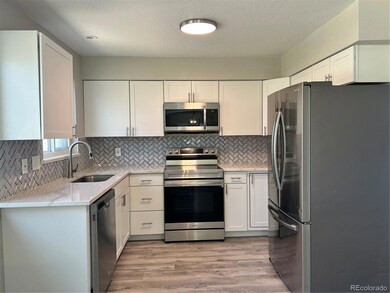 355 S Victor St, Aurora, CO 80012 - photo 4