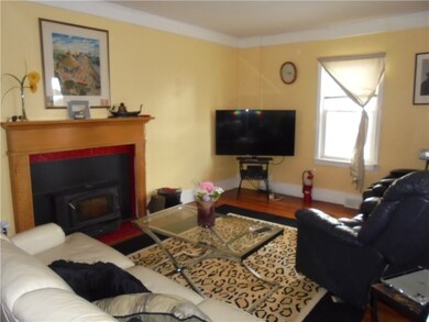 41 Overton St, Warwick, RI 02889 - photo 4