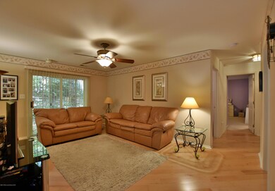 006_Living Room