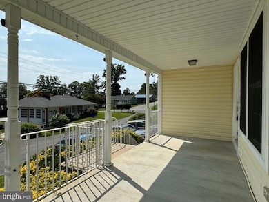 3902 Bayview Dr, Chesapeake Beach, MD 20732 - photo 2