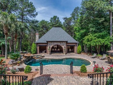 Outdoor Oasis-Resort Style Luxury-Pool House