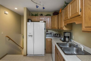 1516 Aspen Dr, Waterloo, IA 50701 - photo 4