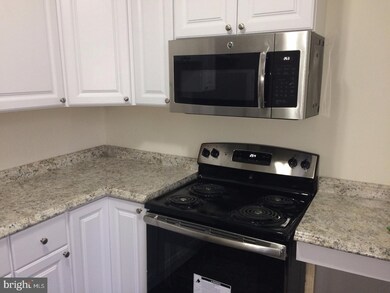 79 N Charlotte St unit 2, Pottstown, PA 19464 - photo 2