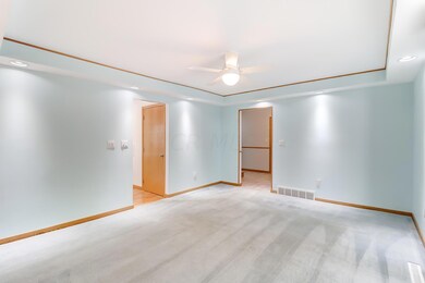 405 Finstock Ct, Columbus, OH 43230 - photo 3