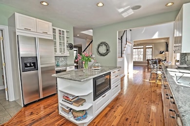 26 Hales Pond Ln, Wrentham, MA 02093 - photo 7