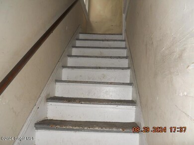 284 Morton Ave, Albany, NY 12209 - photo 2