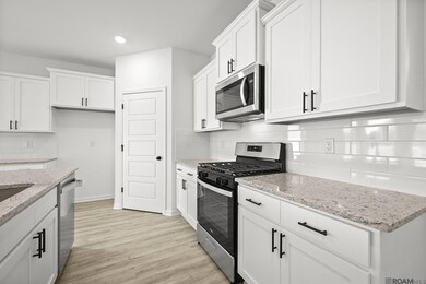 35582 Vandora Dr, Denham Springs, LA 70706 - photo 5