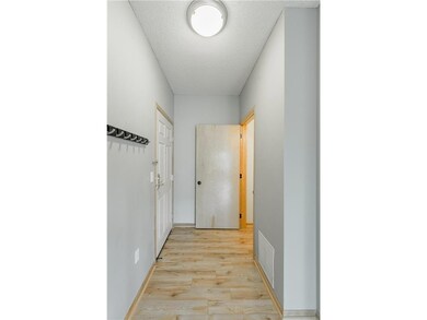 545-1st-St-APT-404-4