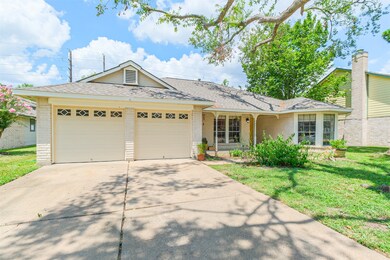 15402 Pebble Lake Dr, Houston, TX 77095 - photo 2